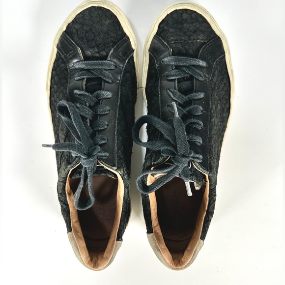 Veja Black Women's Bastille Low Tilapia skin Sneakers Sz 8